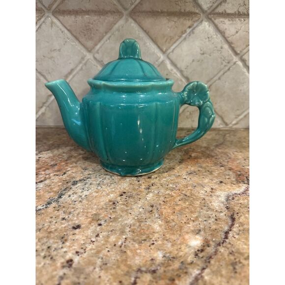Shawnee Turquoise Green Pottery USA Market Teapot with‎ Rosettes - Picture 1 of 5